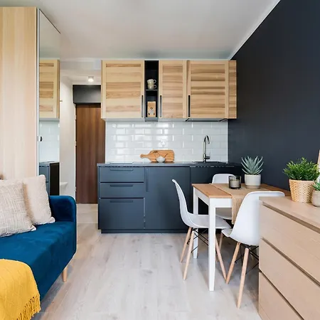 Urban Chic & Great Location & Modern - #o1 شقة وارسو