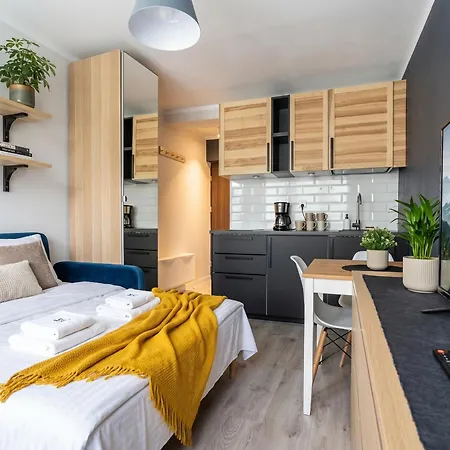 Urban Chic & Great Location & Modern - #o1 شقة وارسو